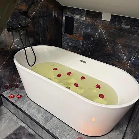 Szmer Olzy Lägenhet