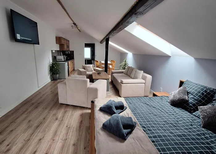 Szmer Olzy דירה איסטבנה