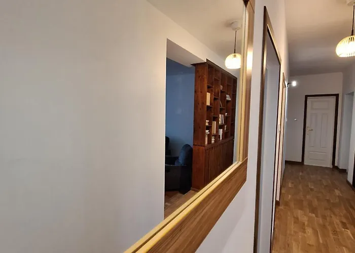 Szmer Olzy דירה איסטבנה